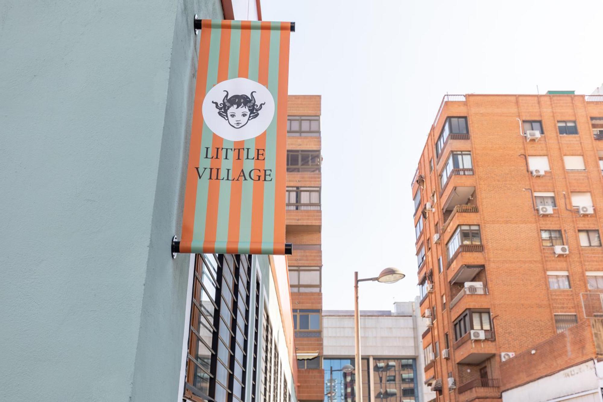The Little Village Apartments Valência Exterior foto